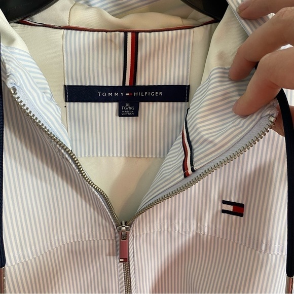 Tommy Hilfiger Blue Pin Striped Hooded XL Belted Women’s Light Spring Rain Coat - Picture 6 of 10